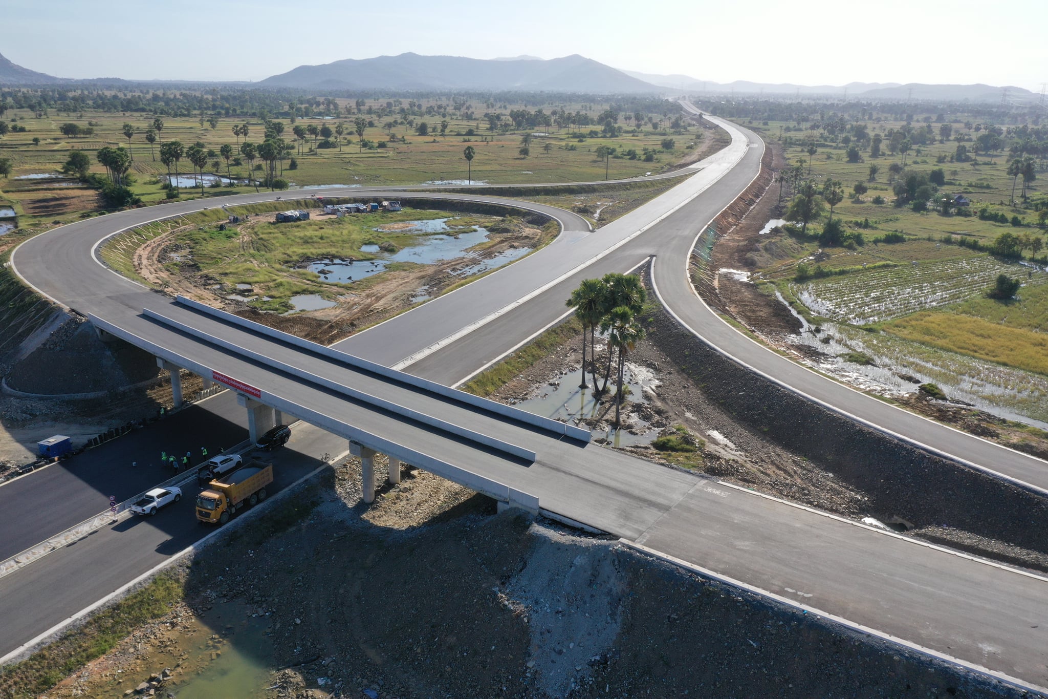 ផ្លូវល្បឿនលឿនពីរាជធានីភ្នំពេញទៅក្រុងព្រះសីហនុ