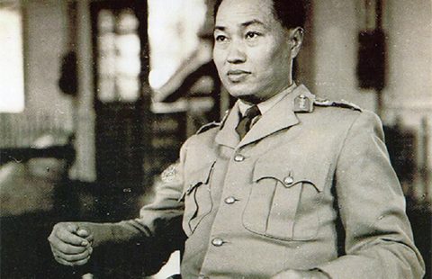 ឧត្តមសេនីយ៍ ណេ វិន