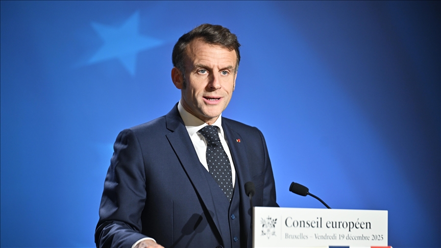 លោក អេម៉ានូអែល ម៉ាក្រុង