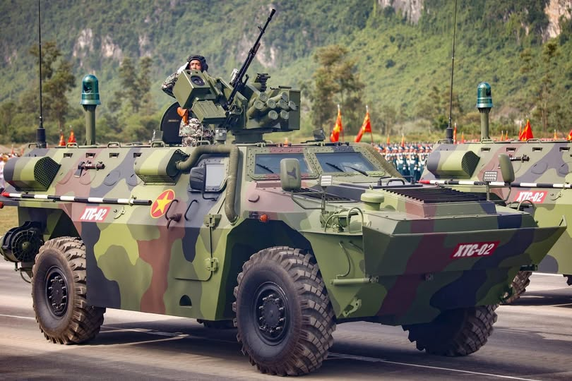 រថពាសដែកដឹកជញ្ជូនទ័ព XTC-02