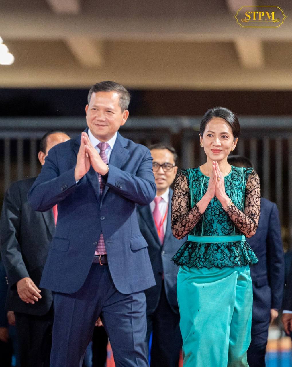 សម្តេចធិបតី ហ៊ុន ម៉ាណែត នាយករដ្ឋមន្ត្រីនៃកម្ពុជា និងលោកជំទាវបណ្ឌិត ពេជ ចន្នមុនី ហ៊ុន ម៉ាណែត