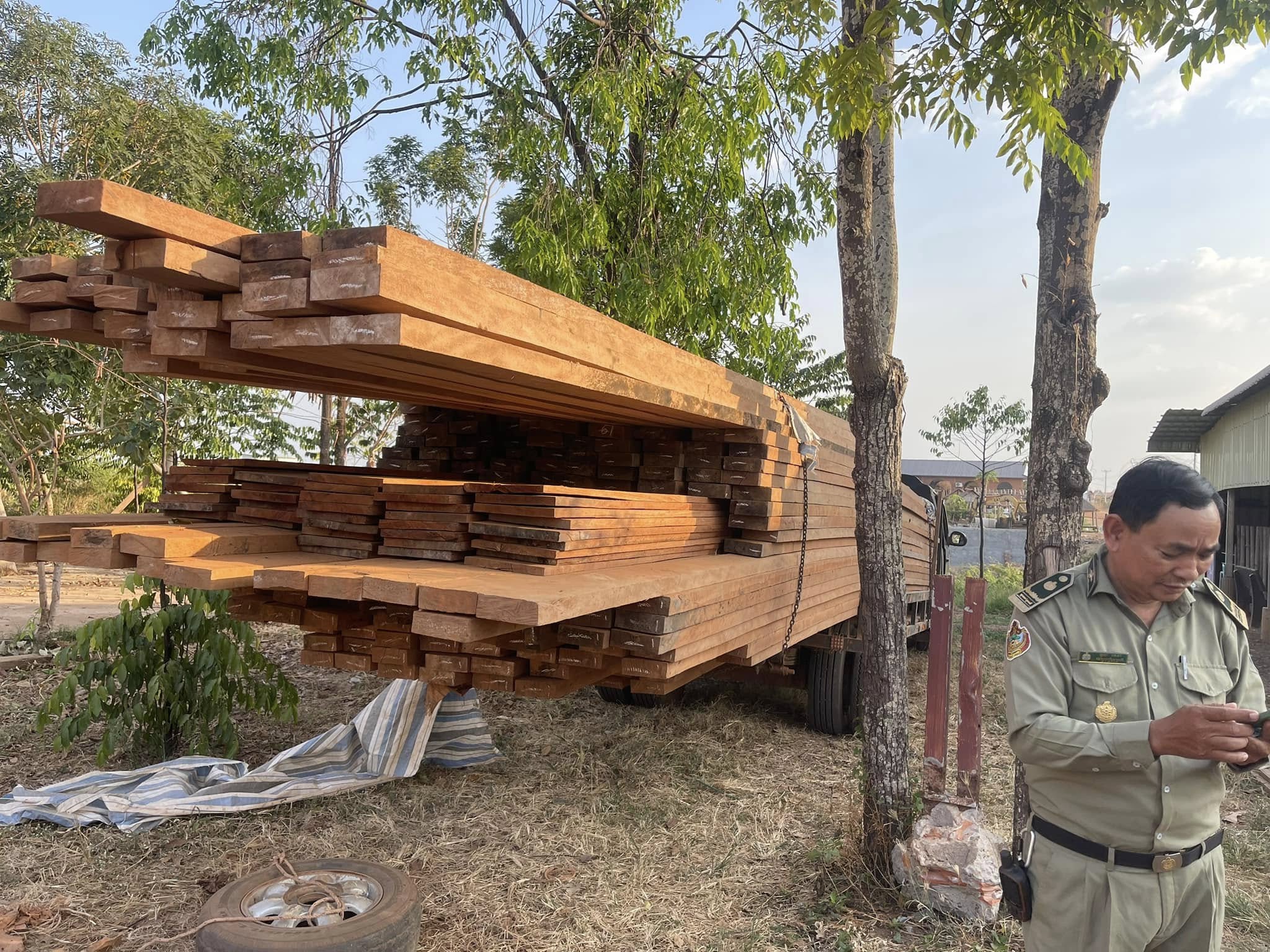 រូបភាពឯកសារ នៃបទល្មើសព្រៃឈើរបស់មេឈ្មួញឈ្មោះ គាង ធា