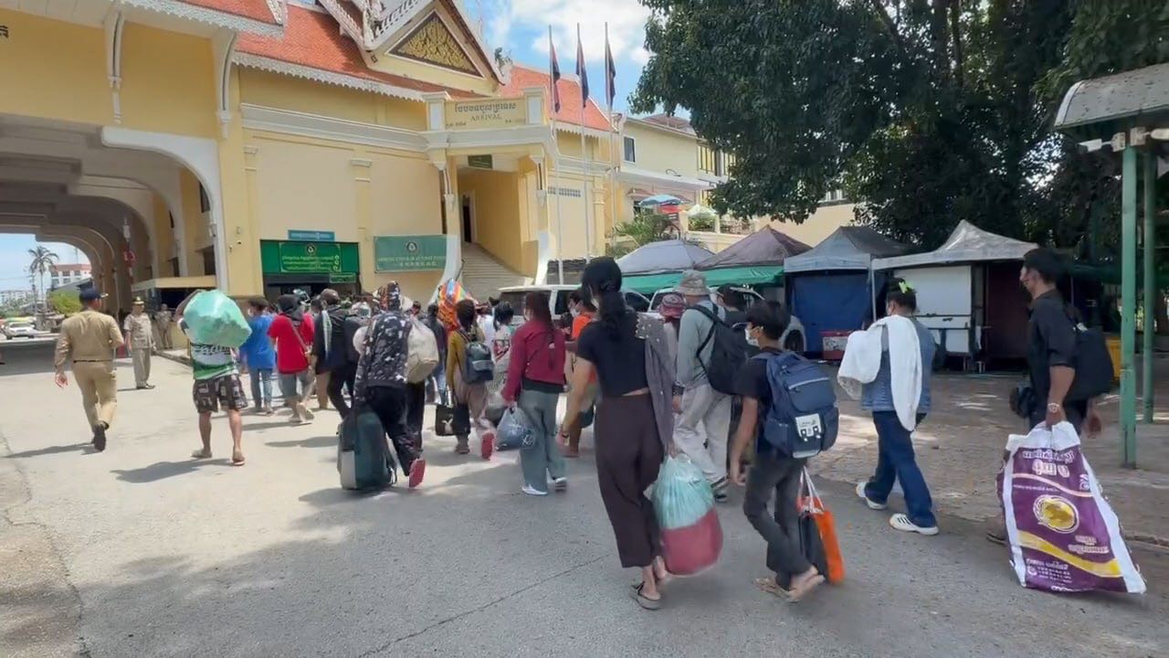 រូបភាព បងប្អូនពលករខ្មែរ