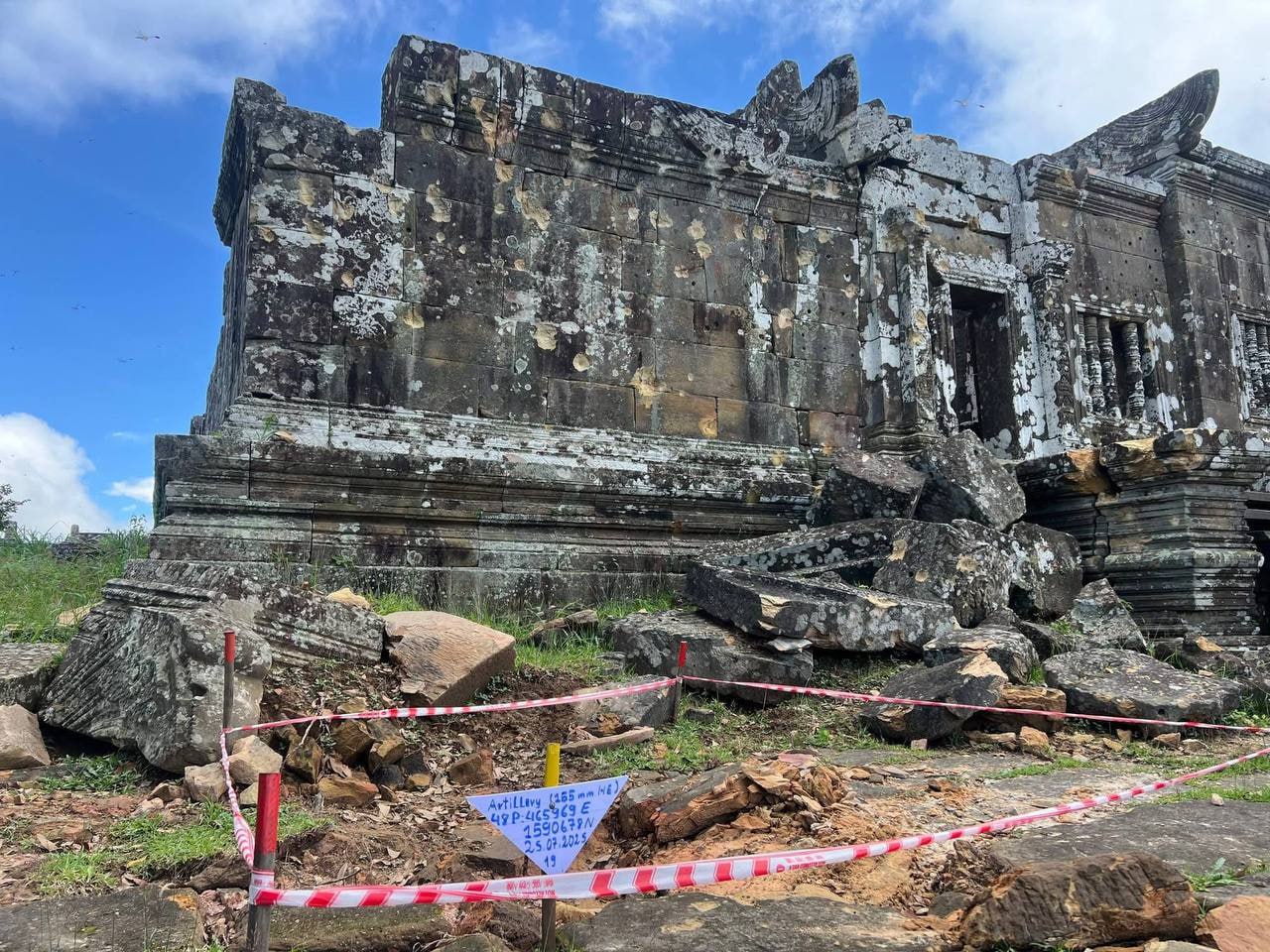 ប្រាសាទព្រះវិហាររងការខូចខាតដោយសារយោធាថៃបាញ់ប្រហារកាលពី២៤-២៨ ខែកក្កដា ឆ្នាំ២០២៥