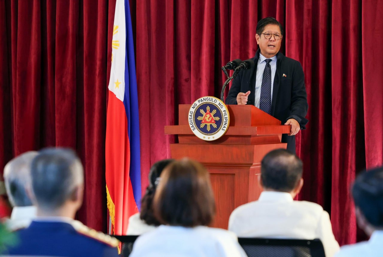 លោក ហ្វឺឌីណាន់ ម៉ាកូស ជូនៀ