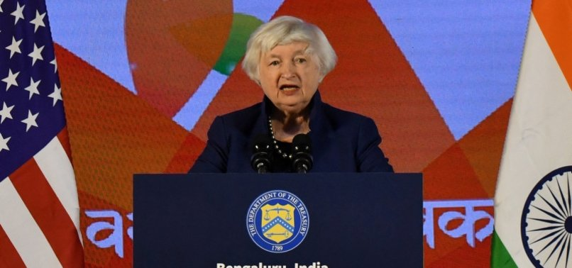 លោកស្រី ចេណេត យេឡេន