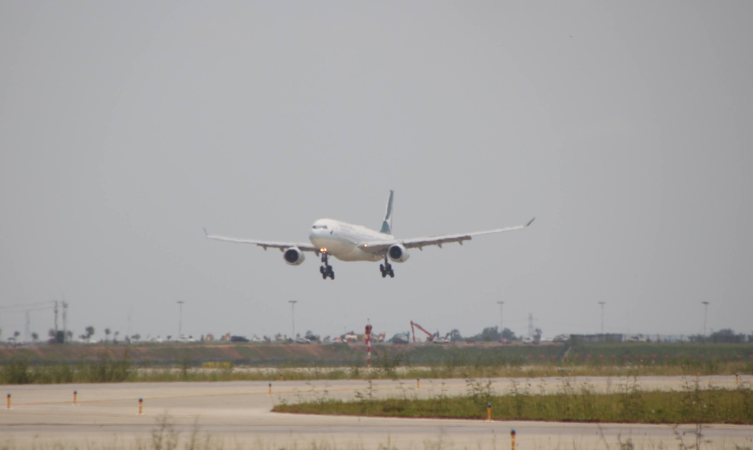 Anal eshakni yalash Yalangoch rus mashhur video