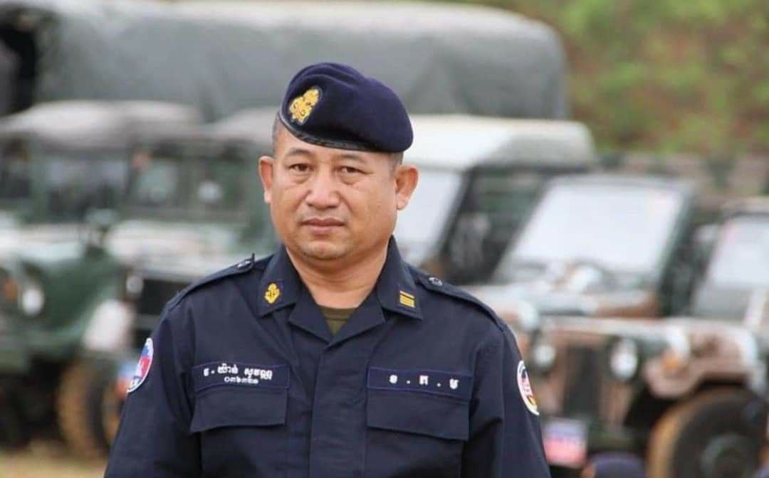 លោក​វរសេនីយ៍ត្រី​ យ៉ាន់​ សុវណ្ណ​ មេបញ្ជាការ​មូលដ្ឋានអាវុធហត្ថក្រុងសិរីសោភ័​ណ​