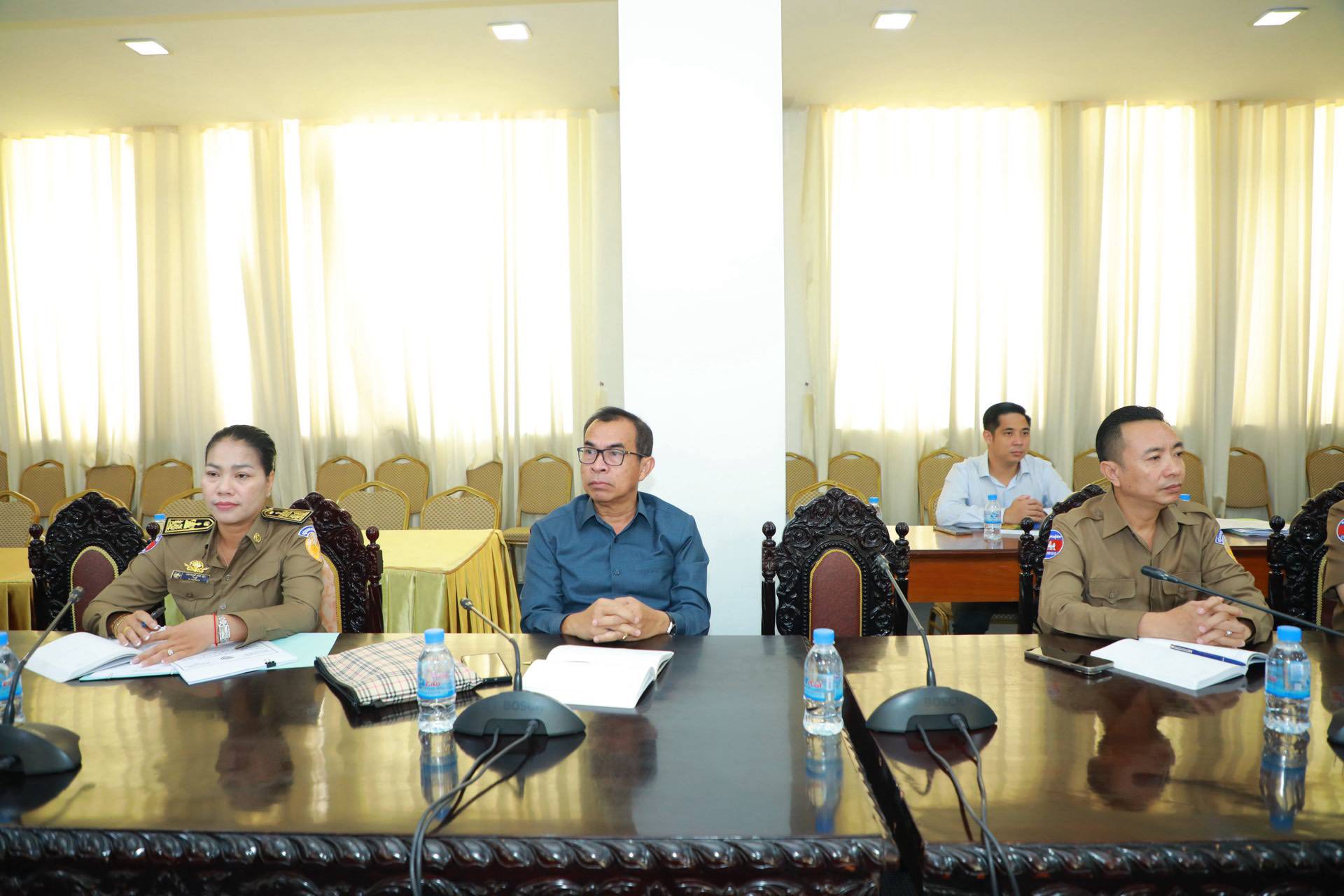 មន្ត្រីពាក់ព័ន្ធក្នុងកិច្ចប្រជុំនៅសាលារាជធានីភ្នំពេញ ព្រឹកថ្ងៃទី៤កក្កដា ឆ្នាំ២០២៥។