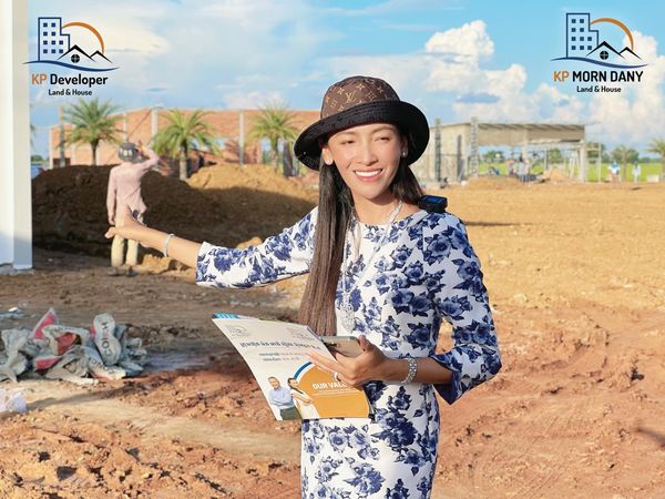 លោកស្រី ម៉ន ដានី ម្ចាស់គម្រោងអចល្យនទ្រព្យ KP ម៉នដានី