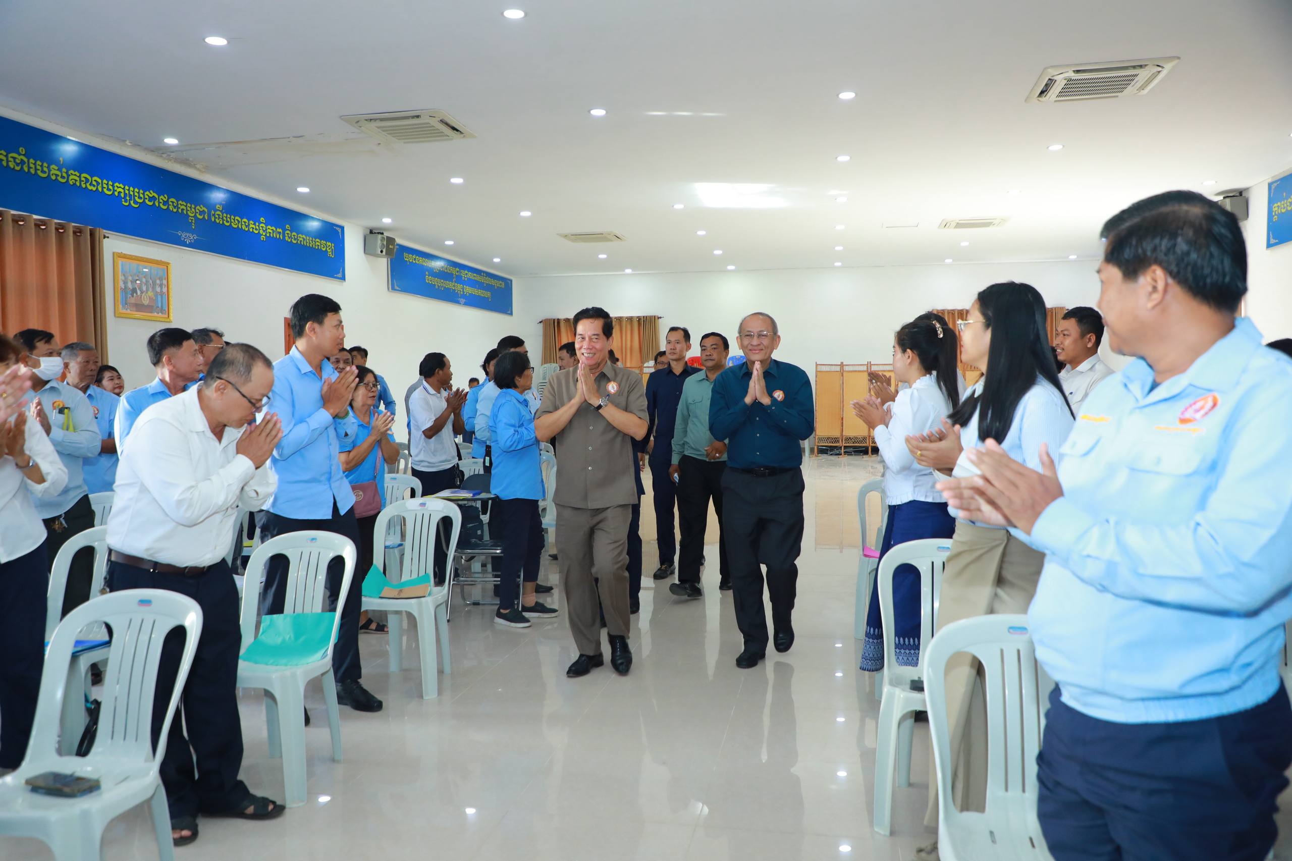 រូបភាពពីហ្វេសប៊ុកលោក ឃួង ស្រេង អភិបាលរាជធានីភ្នំពេញ