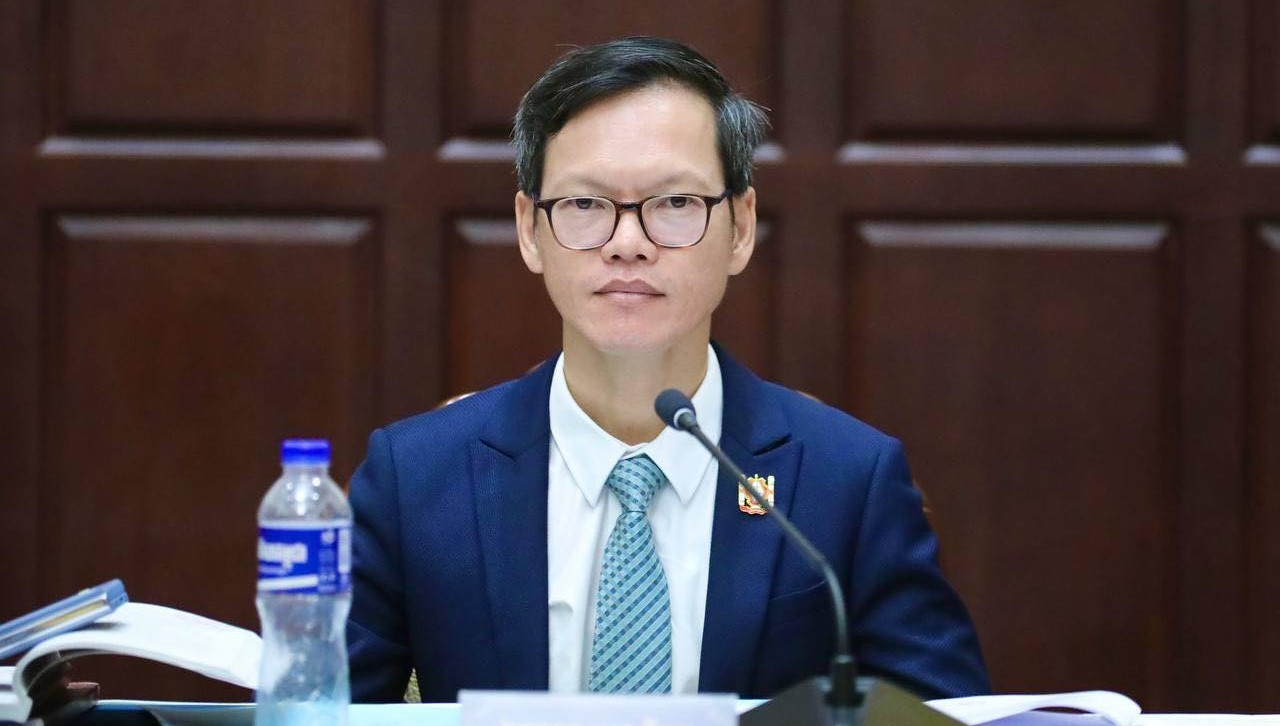 លោក សេង ឌីណា&nbsp;