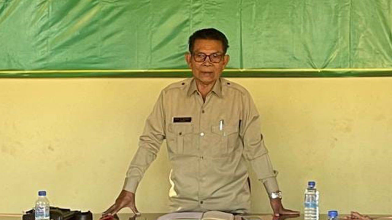 លោក ជុំ ប៊ុនយឿន មេឃុំឈើតុំ&nbsp;