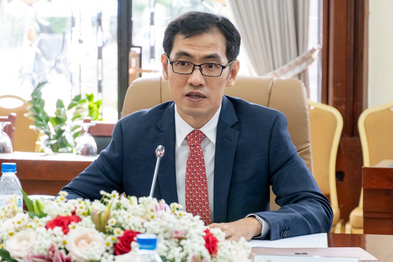 លោក វ៉ាង​ ហ្វាមើ ប្រធានក្រុមប្រឹក្សាធុរកិច្ចអាស៊ាន-កាណាដា