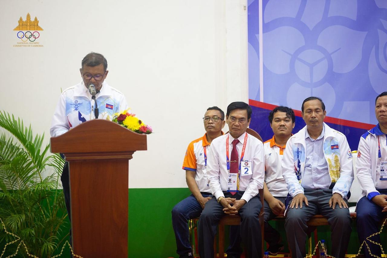 ហង់ជួន ណារ៉ុន ឧបនាយករដ្ឋមន្ដ្រី រដ្ឋមន្ដ្រីក្រសួងអប់រំ យុវជន និងកីឡា និងជាប្រធានសហព័ន្ធកីឡាតេក្វាន់ដូ WT&nbsp;