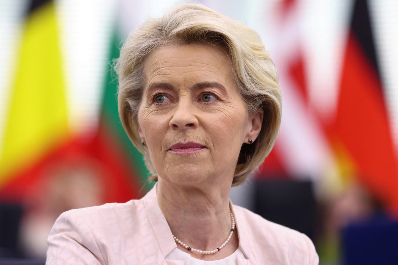 លោកស្រី អួរស៊ូឡា វ៉ុនឌែរ ឡេយែន