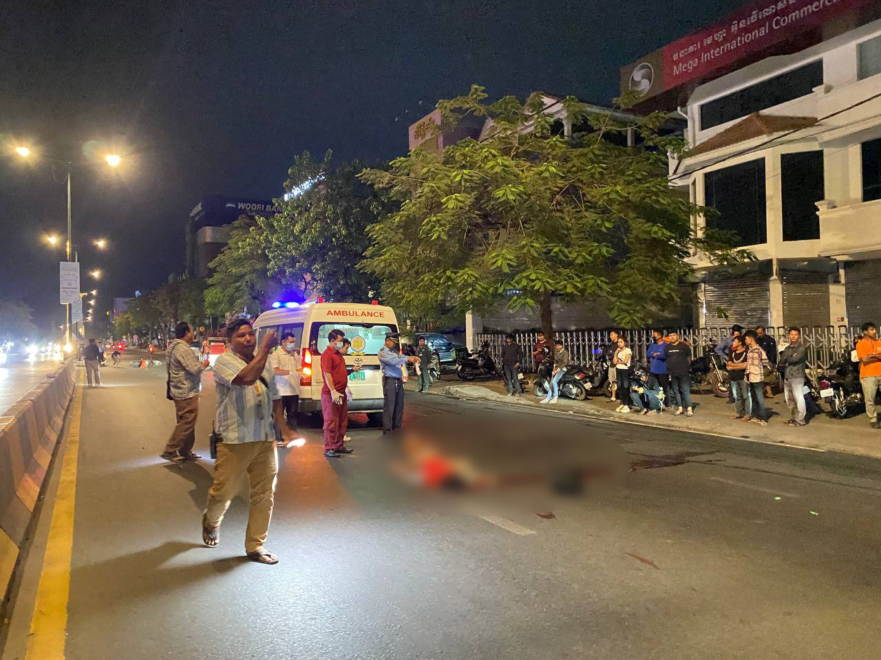 ជនរងគ្រោះស្លាប់បាត់បង់ជីវិតនៅកន្លែងកើតហេតុ ក្រោយជនបង្កជនជាតិចិនបើករថយន្តទៅបុក កាលពីថ្ងៃទី២៣ ខែកុម្ភៈ។