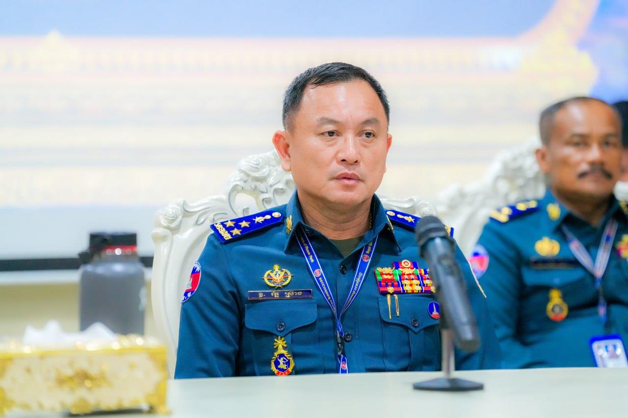 លោកឧត្តមសេនីយ៍ឯក រ័ត្ន ស្រ៊ាង មេបញ្ជាការកងរាជអាវុធហត្ថរាជធានីភ្នំពេញ