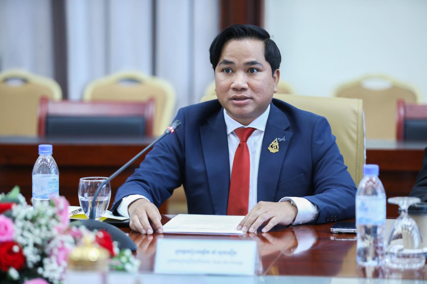 អ្នកឧកញ៉ា សំ សុខនឿន ប្រធានក្រុមប្រឹក្សាភិបាលនៃសម្ព័ន្ធក្រុមហ៊ុន SAM SN GROUP និងជាអ្នកជំនាញអចលទ្រព្យ&nbsp;