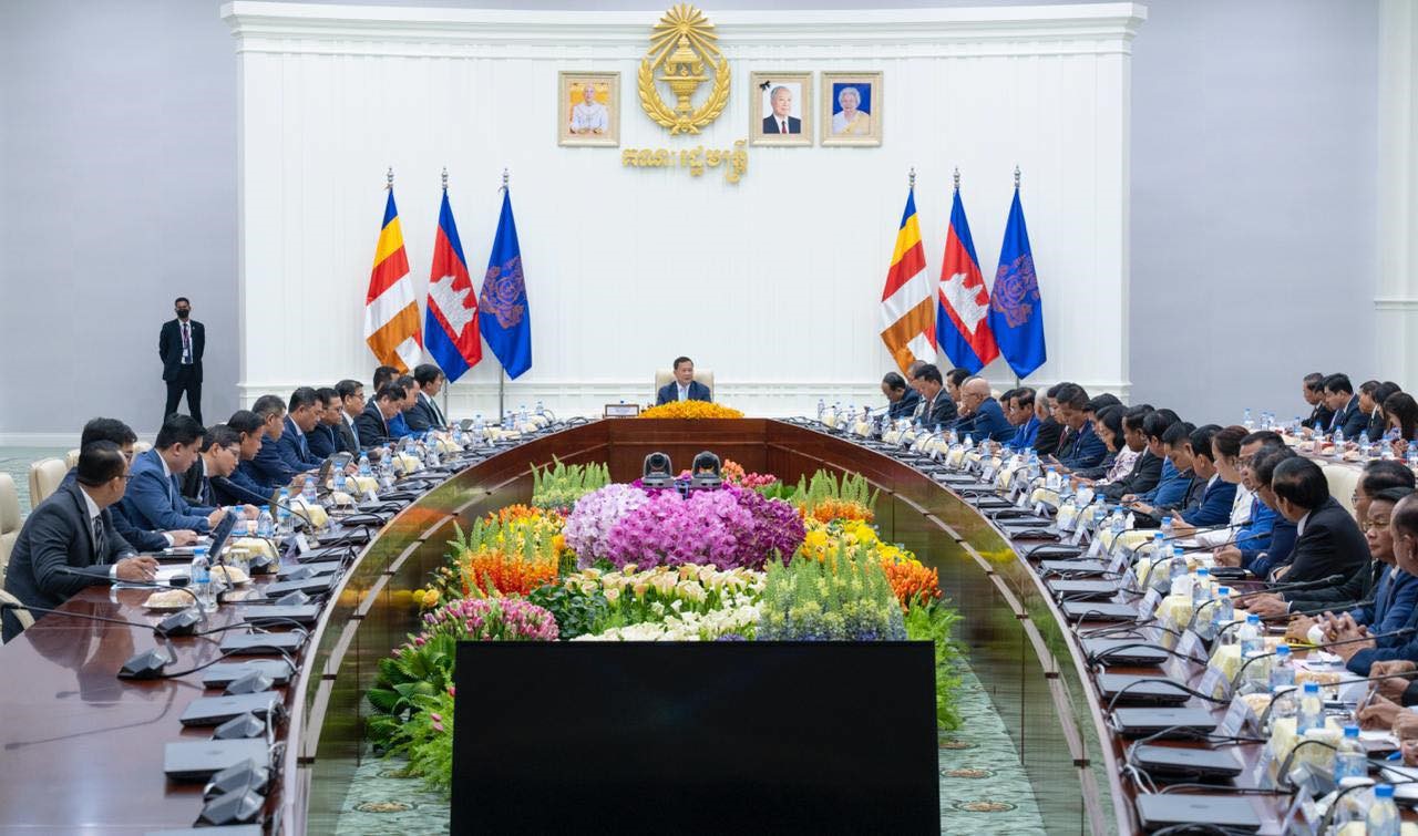 សម្តេច ហ៊ុន ម៉ាណែត ប្រជុំជាមួយឧត្តមក្រុមប្រឹក្សាពិគ្រោះ និងផ្តល់យោបល់។