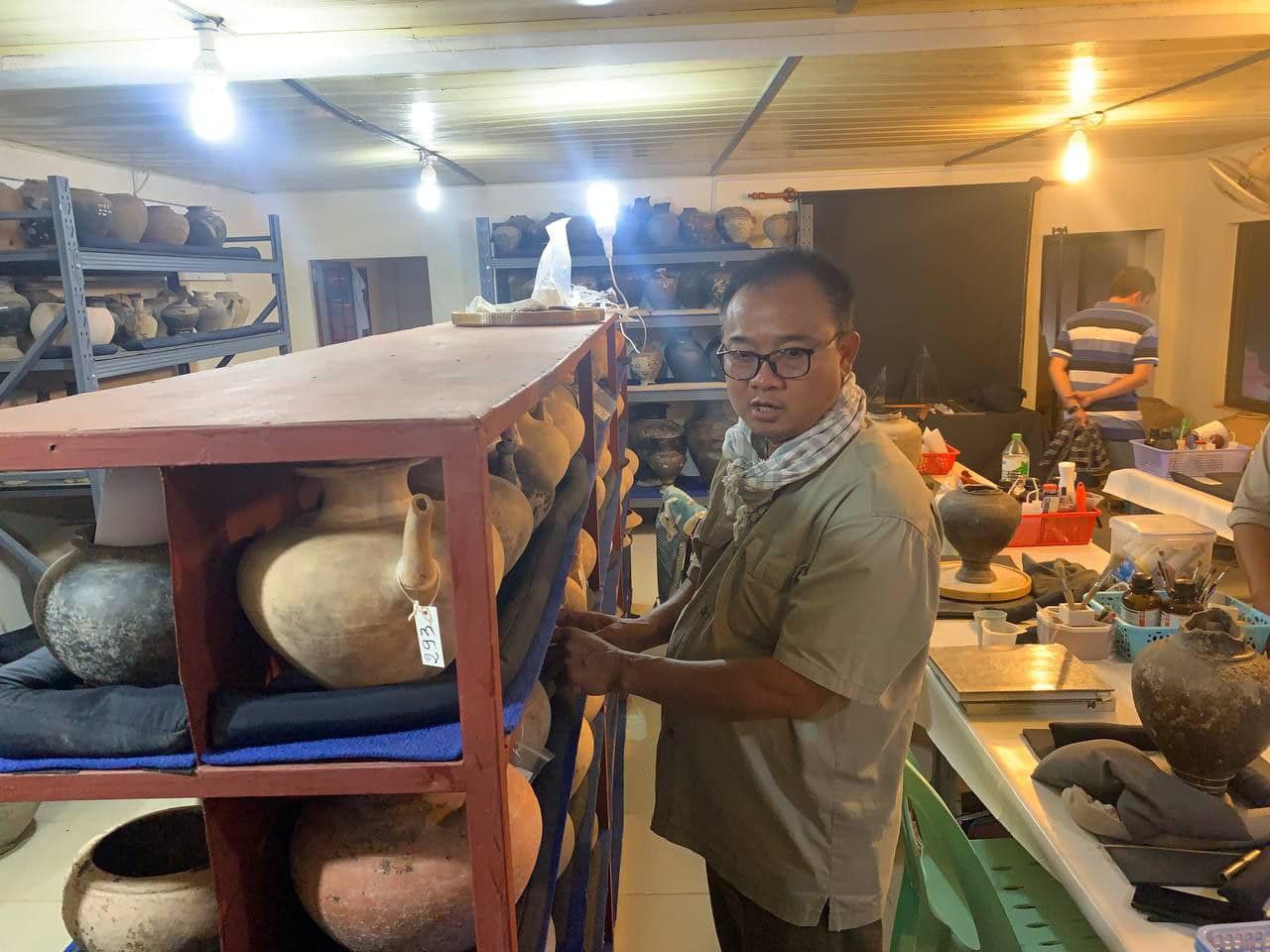 ឯកឧត្តម អ៊ុក សុខា អគ្គនាយកនៃអគ្គនាយកដ្ឋានបេតិកភណ្ឌ នៃក្រសួងវប្បធម៌ និងវិចិត្រសិល្បៈ