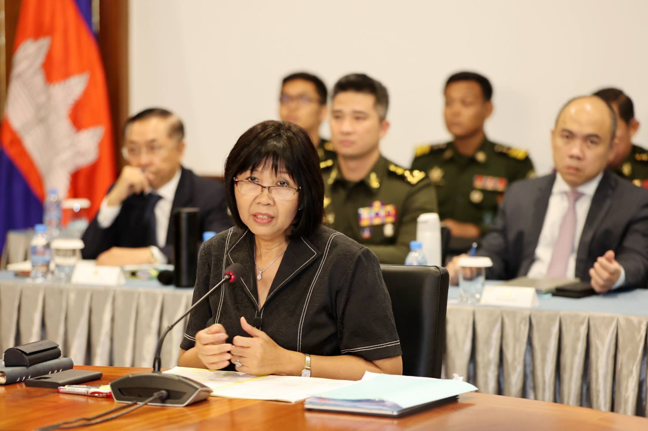 លោកស្រី អ៊ាត សោភា រដ្ឋមន្ត្រីស្តីទីនៃក្រសួងការបរទេស