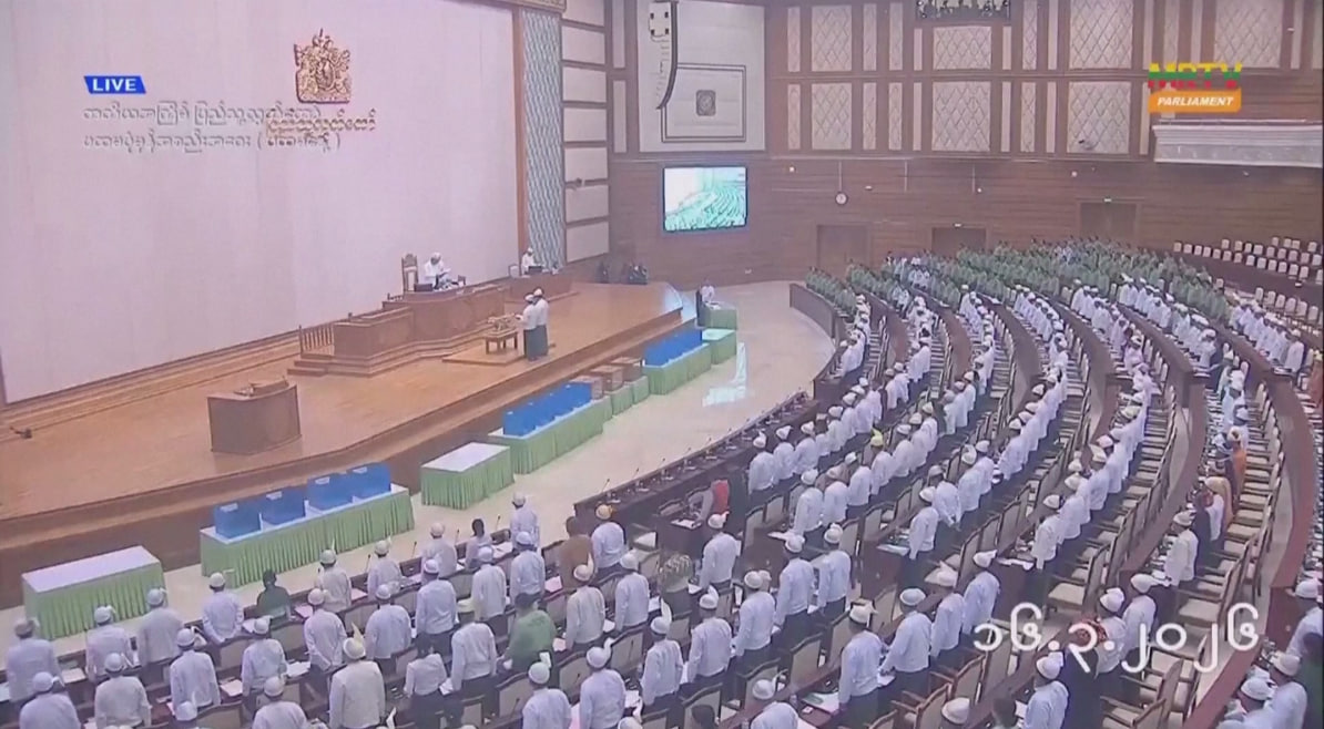 ខាងក្នុងសភា