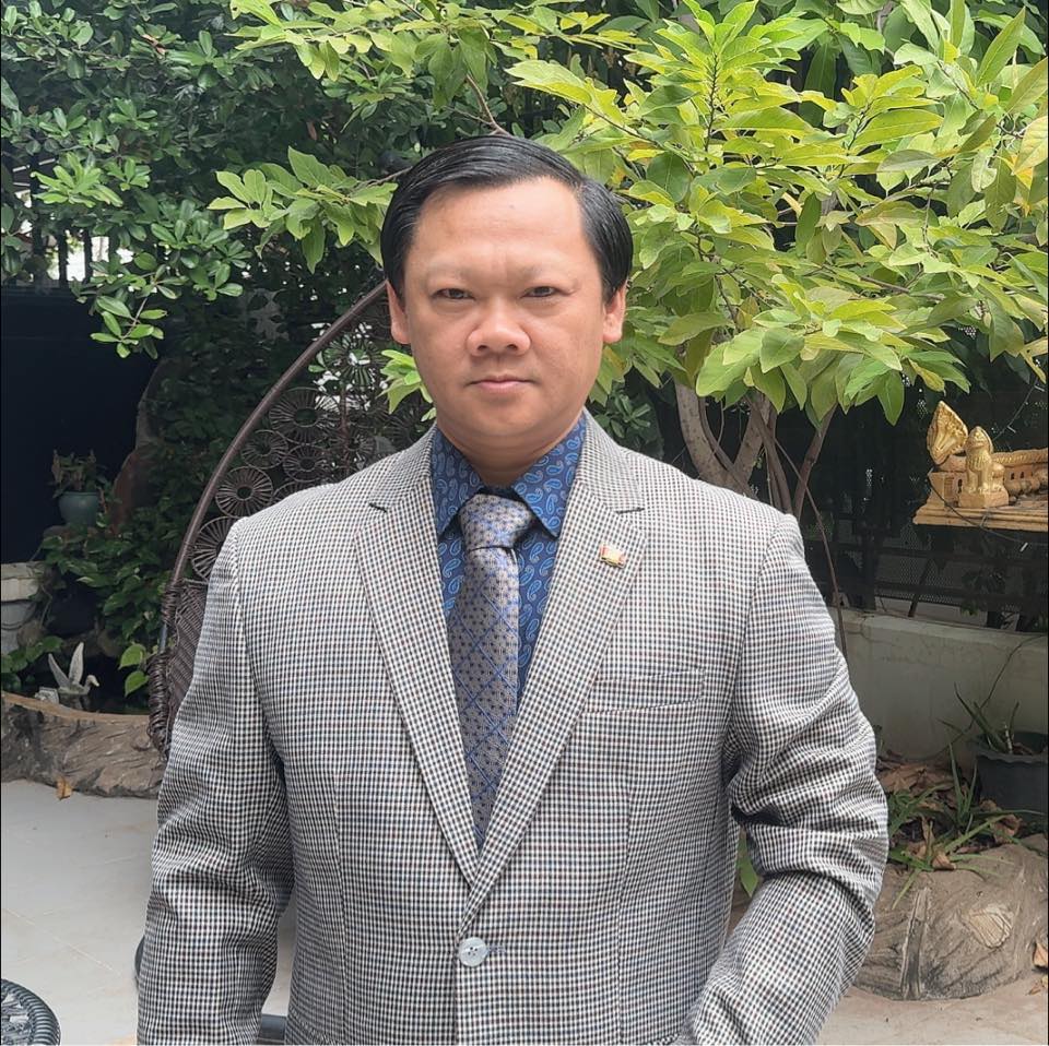 លោកបណ្ឌិត ជ័យ តិច អ្នកវិភាគបញ្ហាភូមិសាស្រ្តនយោបាយ និងសេដ្ឋកិច្ច