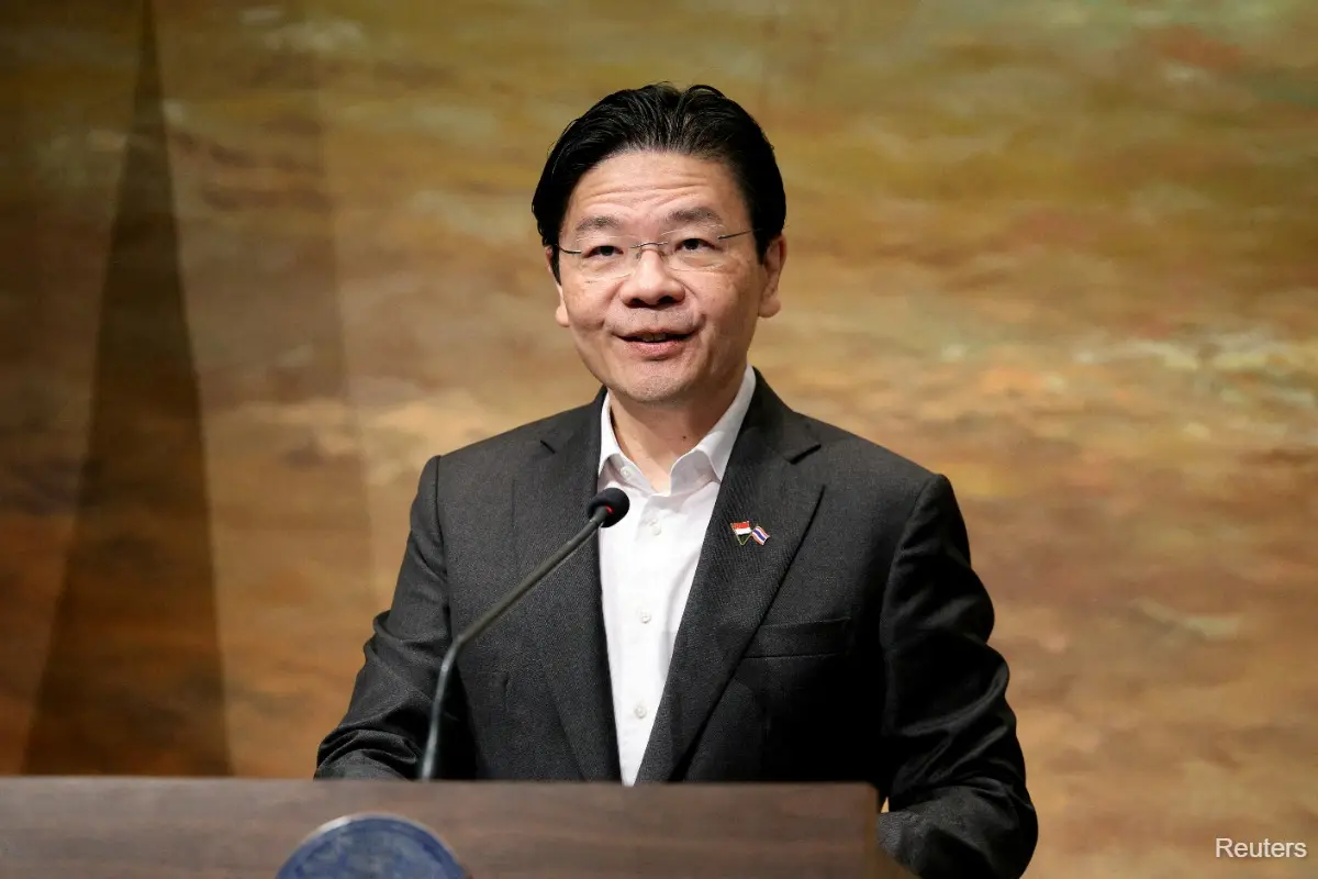 លោក ឡរិន វង់