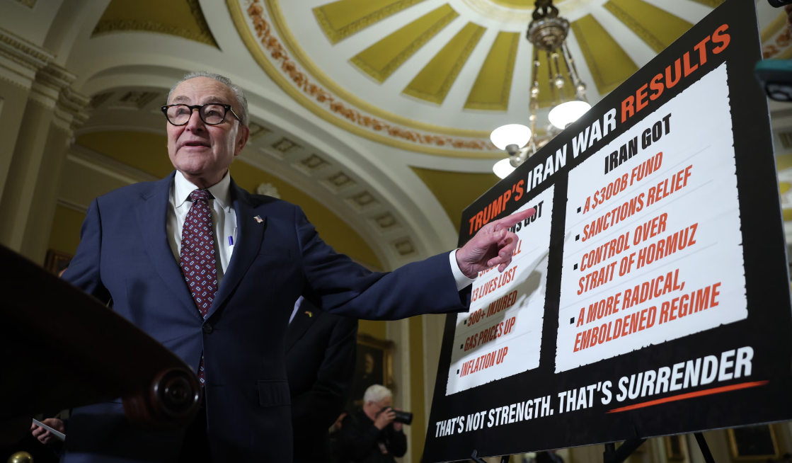 លោក&nbsp;Chuck Schumer)
