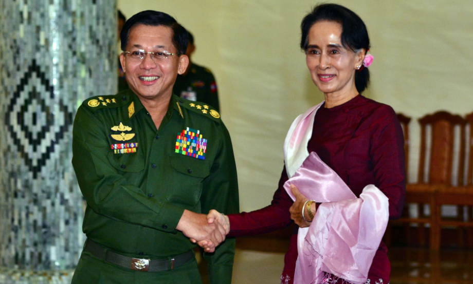 លោក មីន អ៊ុងឡាំង និងលោកស្រី អ៊ុងសាន ស៊ូជី កាលមិនទាន់មានរដ្ឋប្រហារ