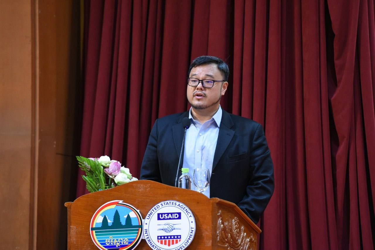 លោក រីឆាត ឈិន