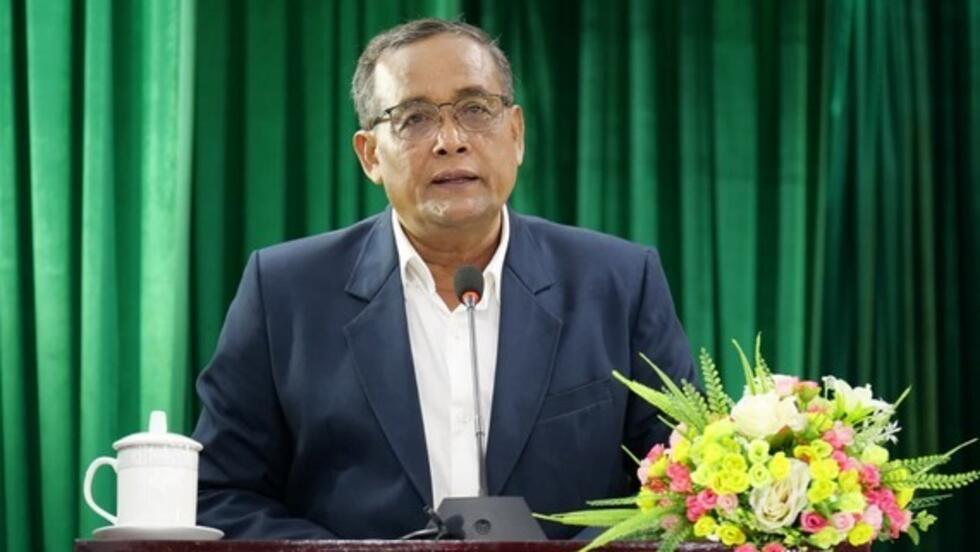 លោក មាស នី