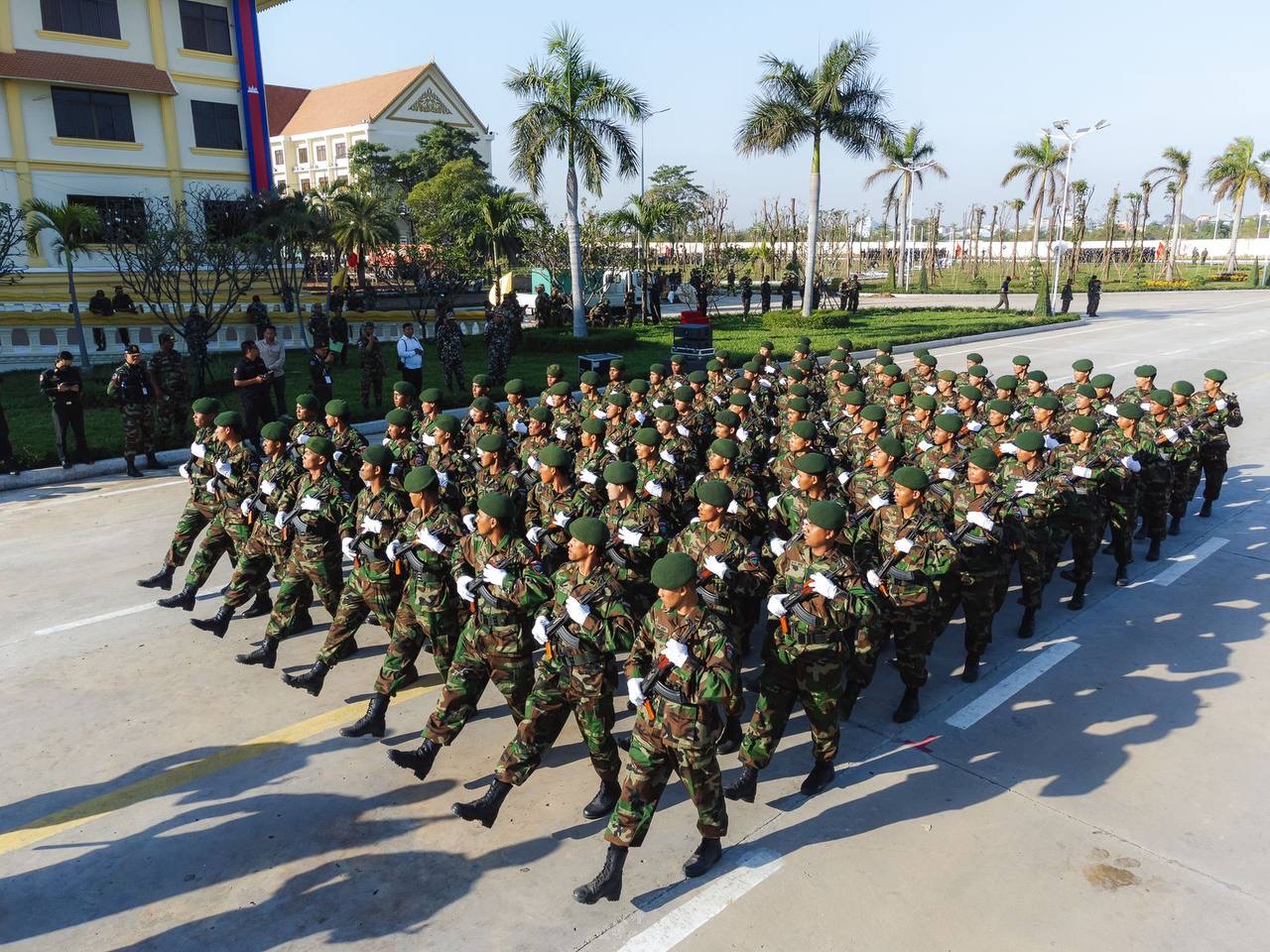 រូបភាពឯកសារ៖ ពាក់ព័ន្ធវិស័យការពារជាតិកម្ពុជា