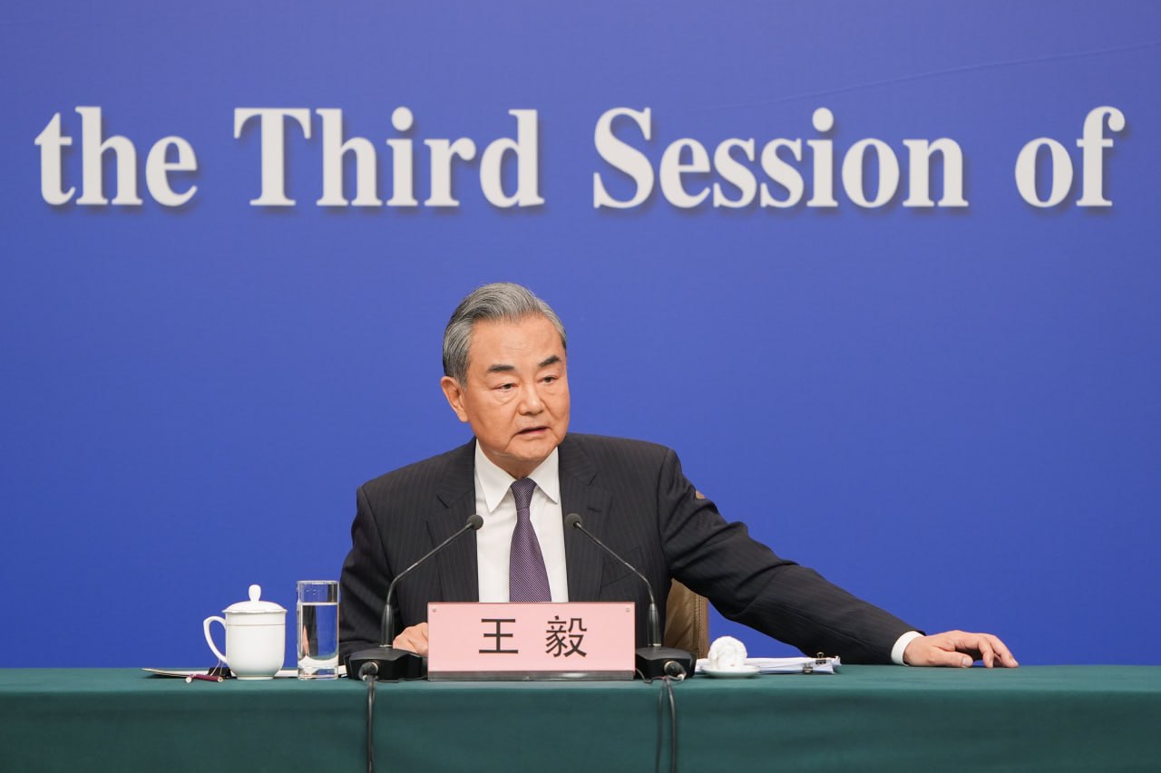 លោកវ៉ាង យី