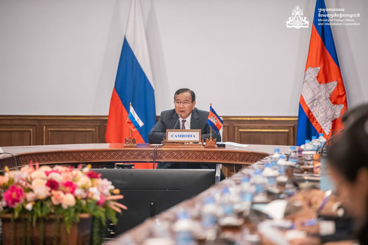 លោកឧបនាយករដ្ឋមន្ត្រី ប្រាក់ សុខុន រដ្ឋមន្រ្តីក្រសួងការបរទេស និងសហប្រតិបត្តិការអន្តរជាតិ។