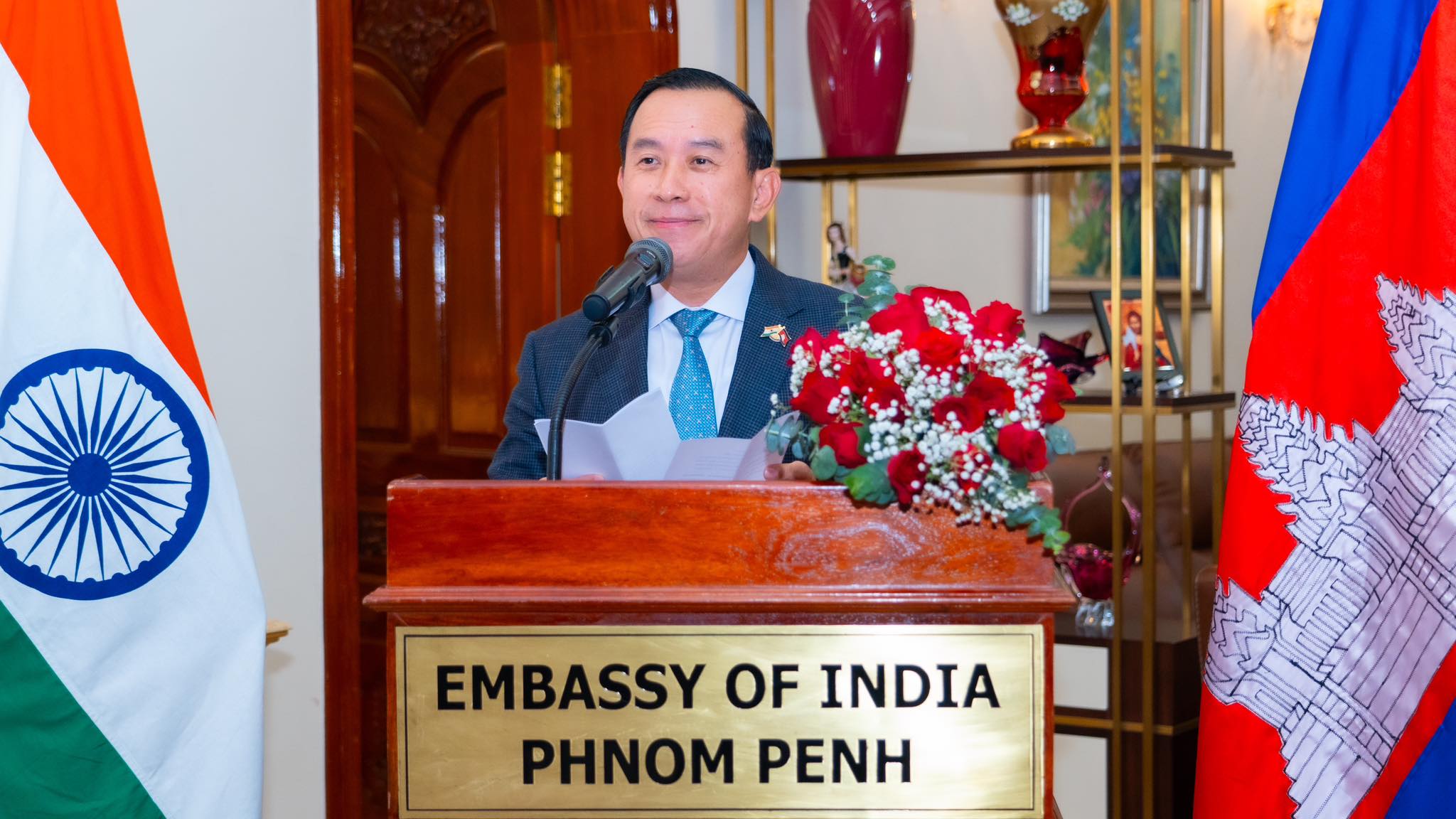លោក&nbsp;ហួត ហាក់&nbsp;រដ្ឋមន្ត្រីក្រសួងទេសចរណ៍&nbsp; &nbsp;