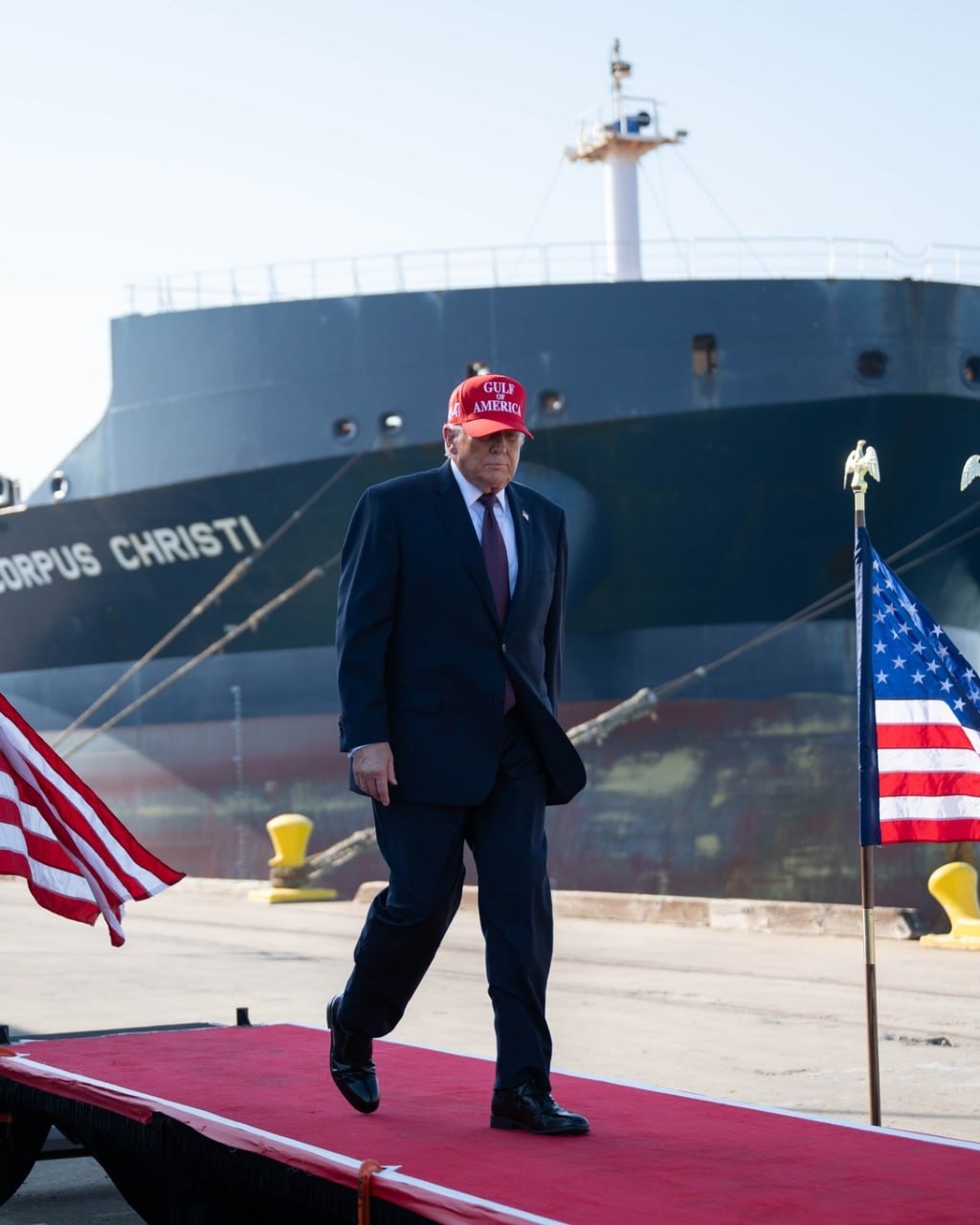 លោក ដូណាល់ ត្រាំ