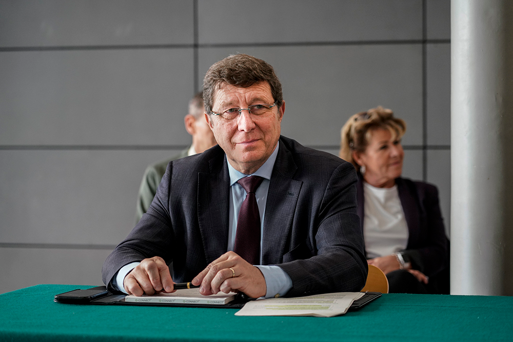 លោក Mauro Poggia