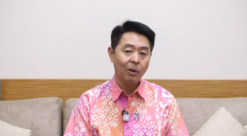 លោក ប៉រៈមេស្វរ៍ ង៉ាមពិសេស