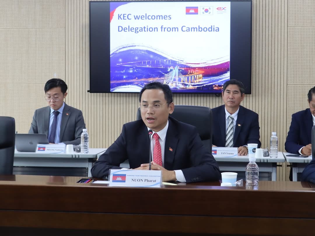 លោក នួន ផារ័ត្ន អភិបាលខេត្តកំពង់ធំ&nbsp;