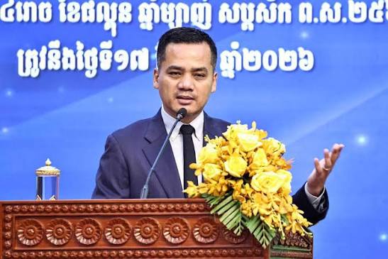 លោកឧបនាយករដ្ឋមន្ត្រីអភិសន្តិបណ្ឌិត ស សុខា