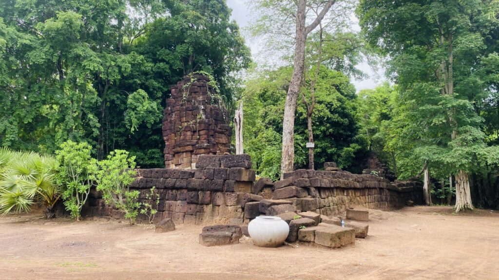 ប្រសាទខ្នារ