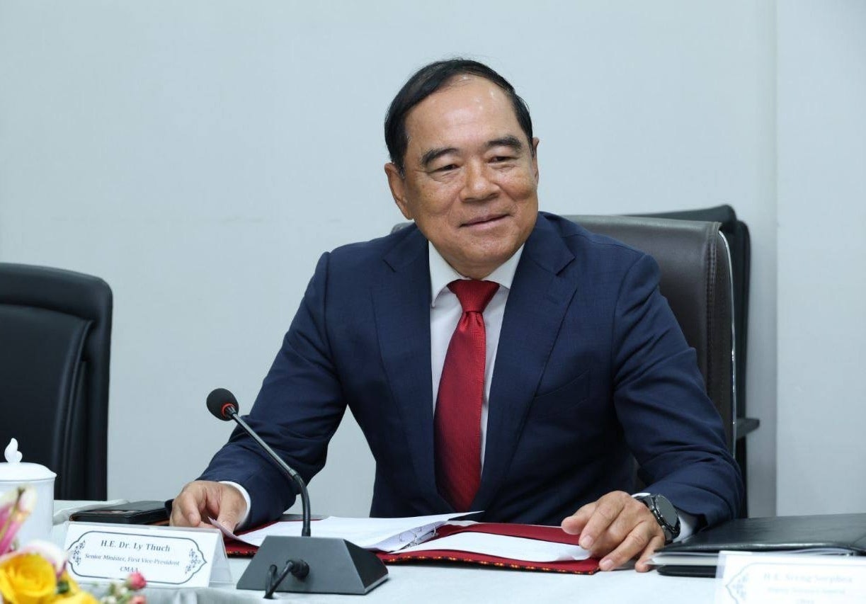 លោកទេសរដ្ឋមន្រ្តី លី ធុជ អនុប្រធានទី១អាជ្ញាធរមីន