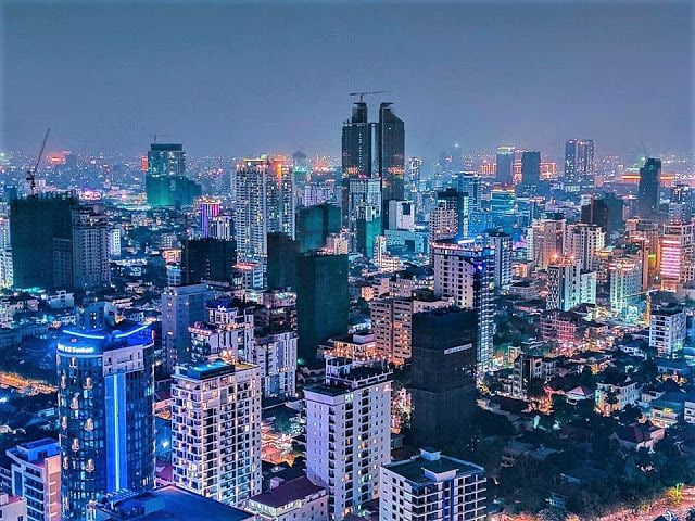 រាជធានីភ្នំពេញពេលរាត្រី