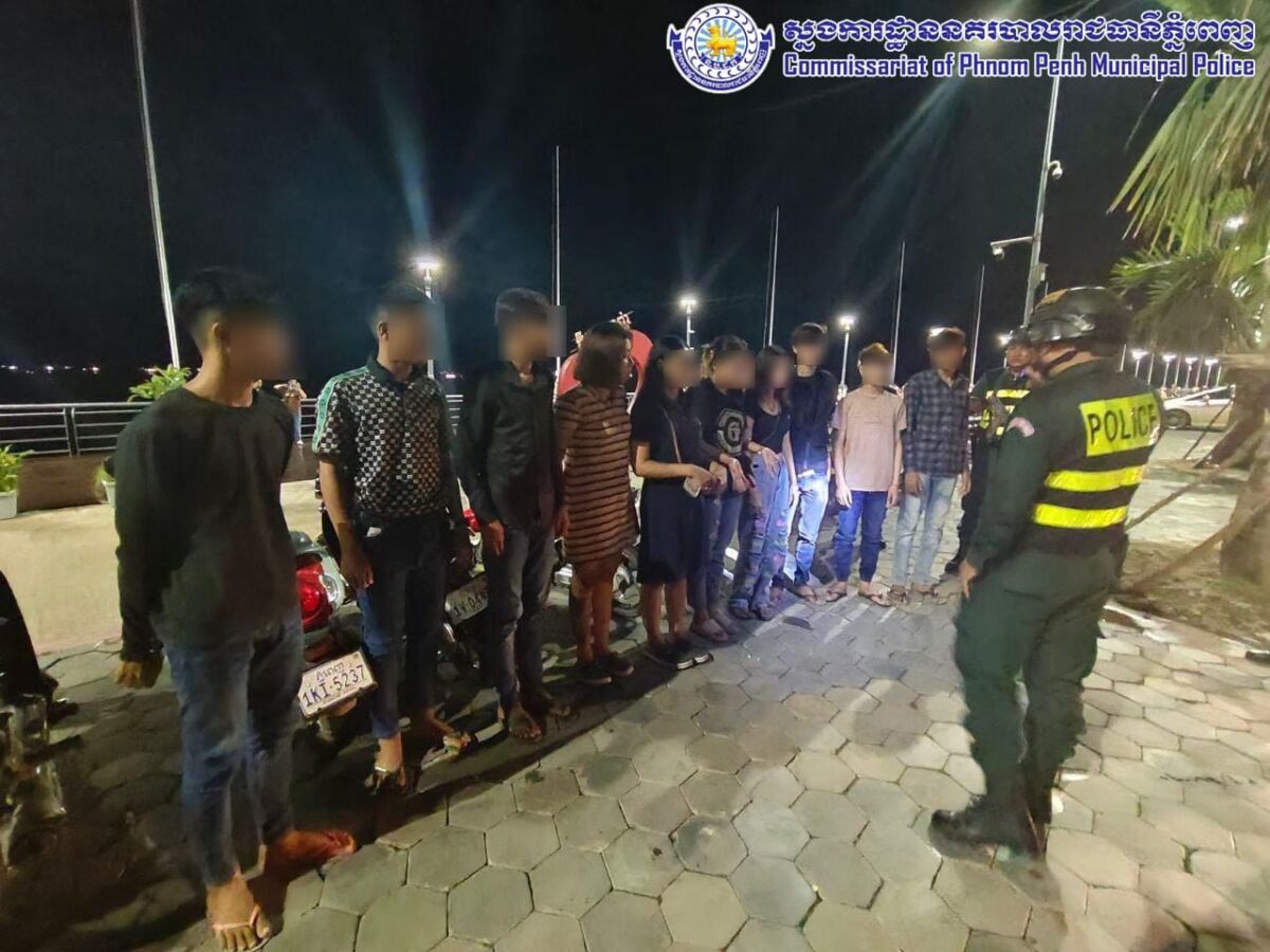 ក្មេងទំនើងមួយក្រុម ត្រូវអាជ្ញាធររាជធានីភ្នំពេញ បង្រ្កាបបានកាលពីពេលកន្លងទៅ