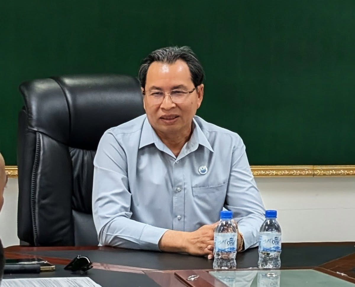 លោក ឈា ប៊ុនរិទ្ធ រដ្ឋលេខាធិការប្រចាំការ&nbsp;និងជាអនុប្រធានអចិន្ត្រៃយ៍នៃគណៈកម្មាធិការជាតិគ្រប់គ្រងអាងទន្លេ&nbsp;