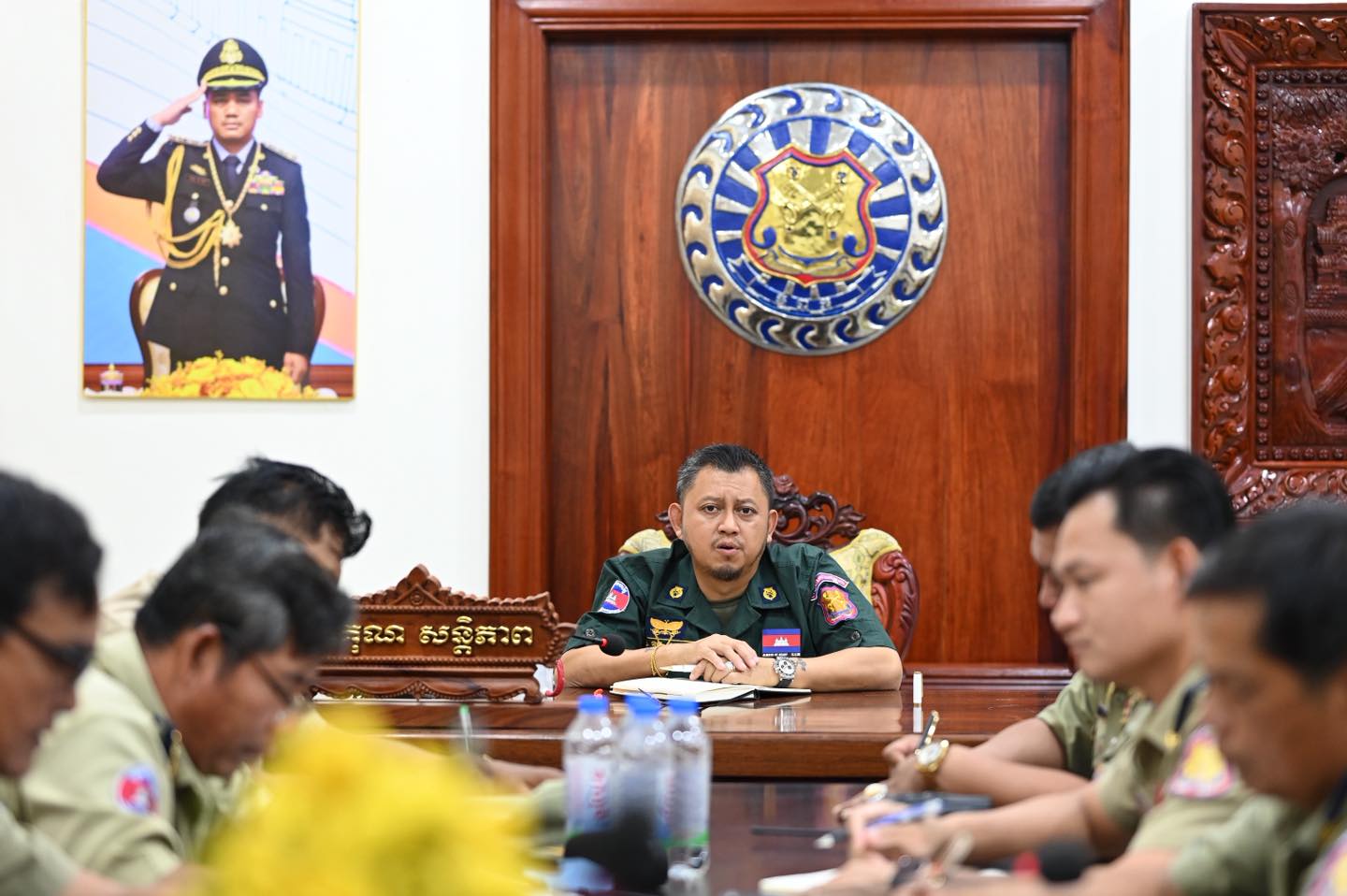 ឧត្តមអគ្គានុរក្ស១ លោក នុត សវនា&nbsp;អគ្គនាយករង និងជាប្រធានមណ្ឌលអប់រំកែប្រែទី១។&nbsp; &nbsp;