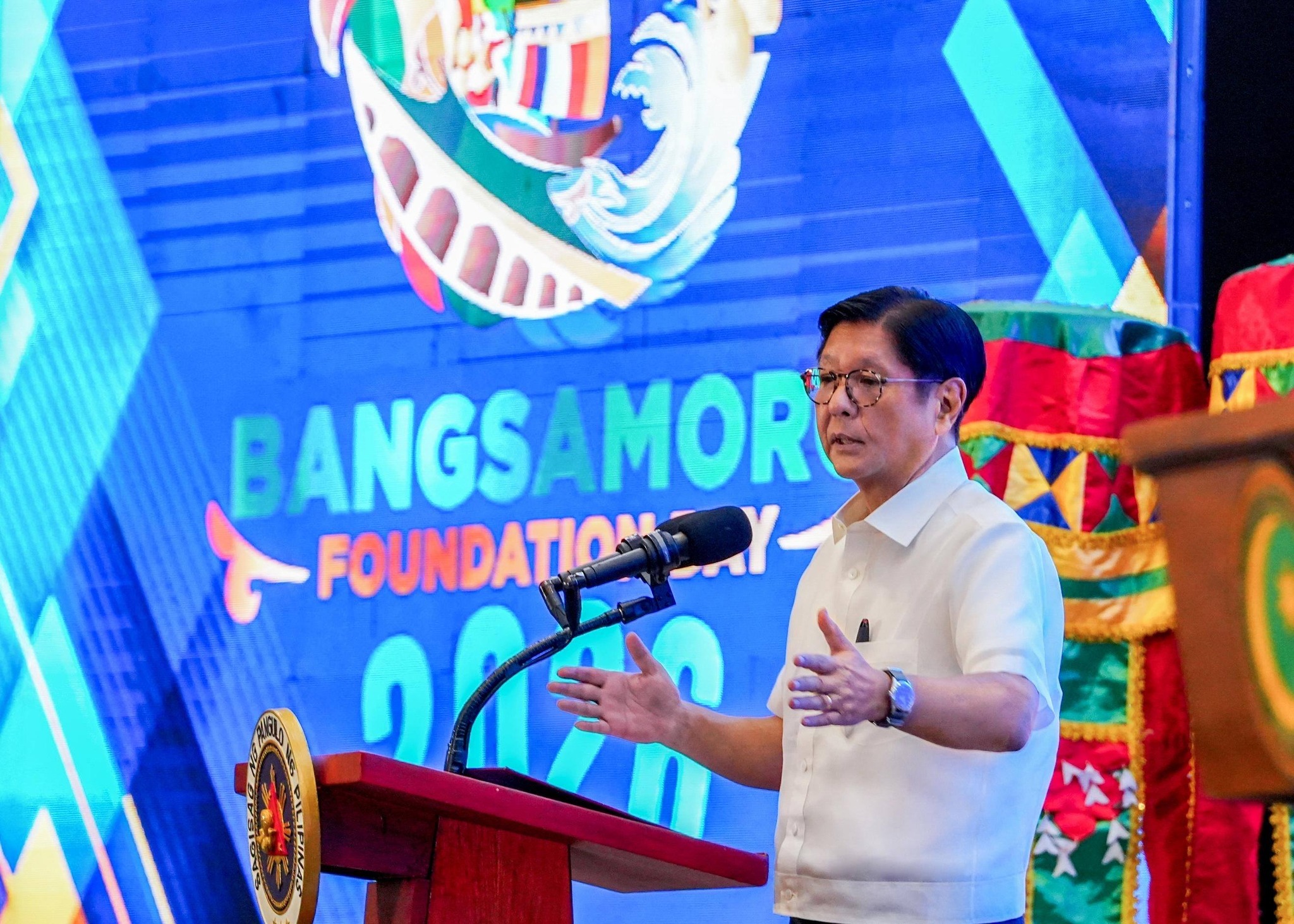 លោក&nbsp;ហ្វើឌីណាន់ ម៉ាកូស ជេអ (Mr.Ferdinand Marcos Jr.)