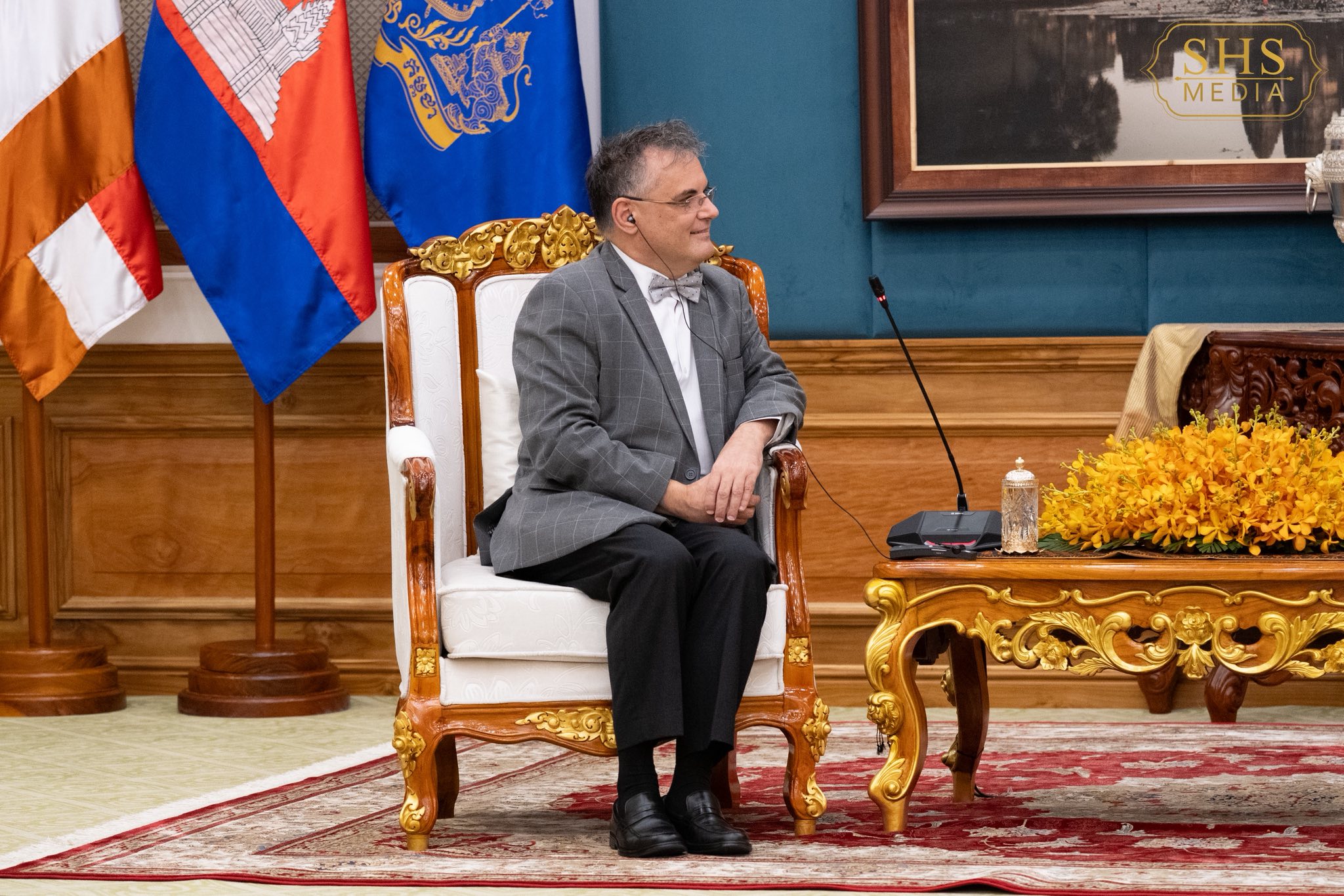 លោកអូលីវែរ រីឆាត&nbsp;ឯកអគ្គរដ្ឋទូតនៃសាធារណរដ្ឋបារាំងប្រចាំកម្ពុជា&nbsp; &nbsp;